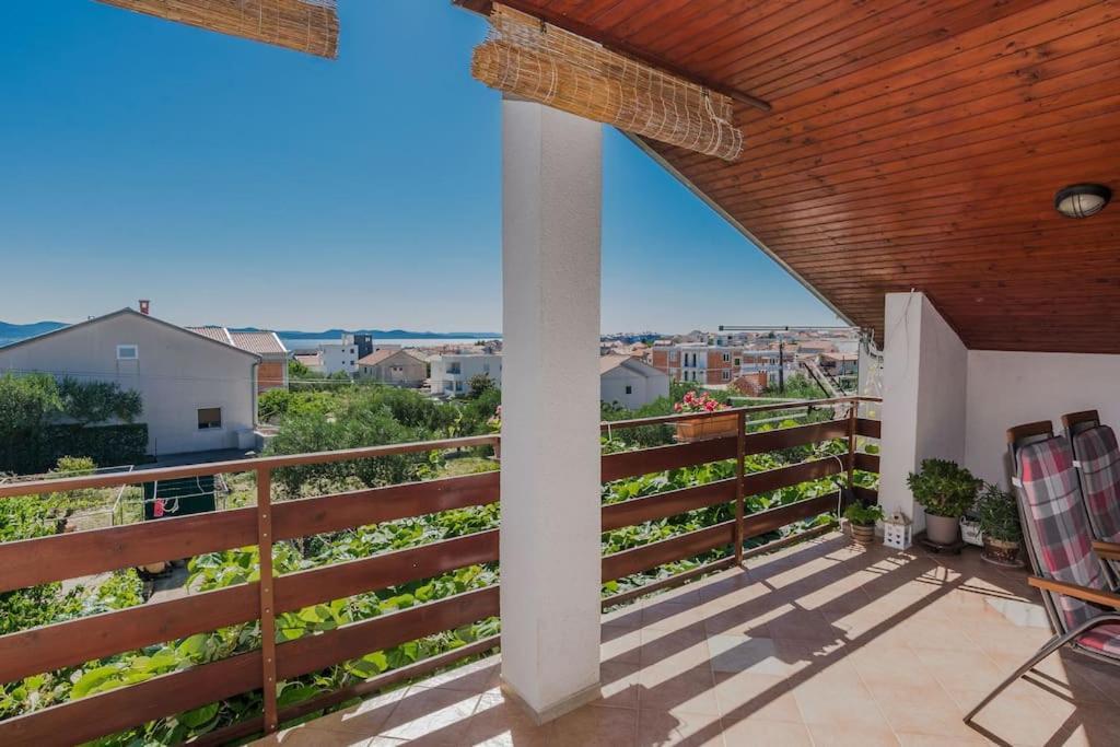 Apartment Roko - Up To 4 People With Free Parking Zadar Exterior photo